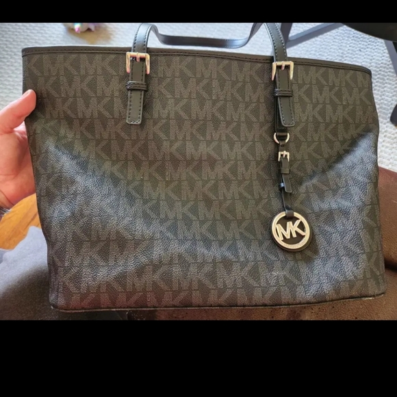 Michael Kors Black Jet Set Tote Bag - Picture 1 of 11